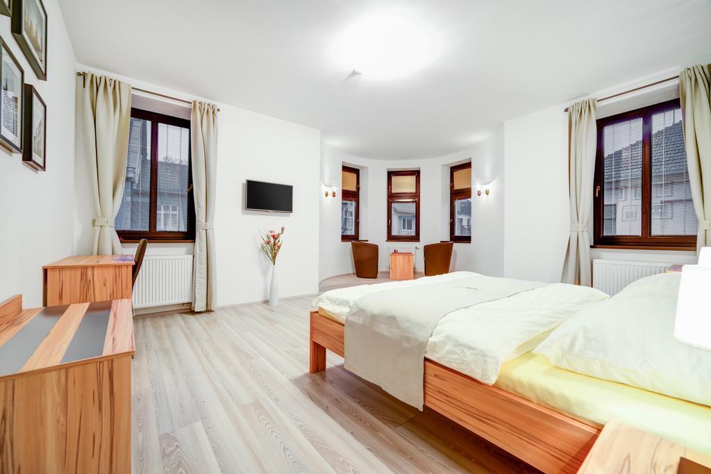 Penzion Královská Cesta Brno Habitación foto